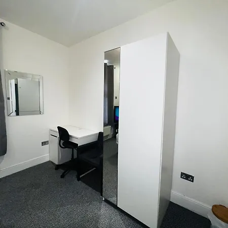 Apartment Large 'n' Bright House Middlesbrough